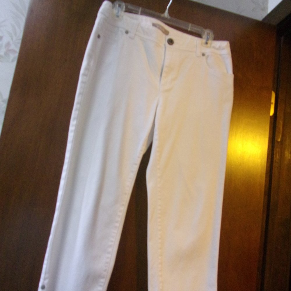 Chico's White Crop Pants Chico's Size 1